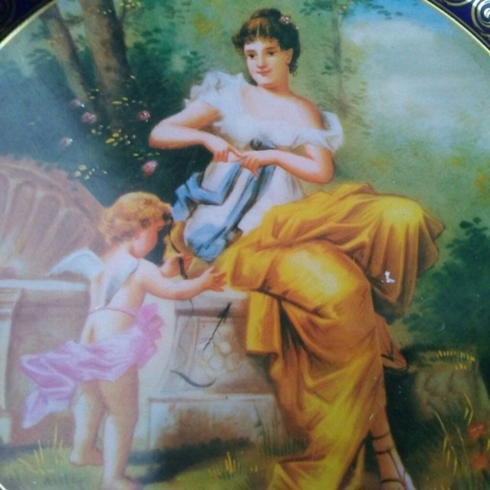 Vintage Decorative English Tin - 10" - Picture 6 of 7